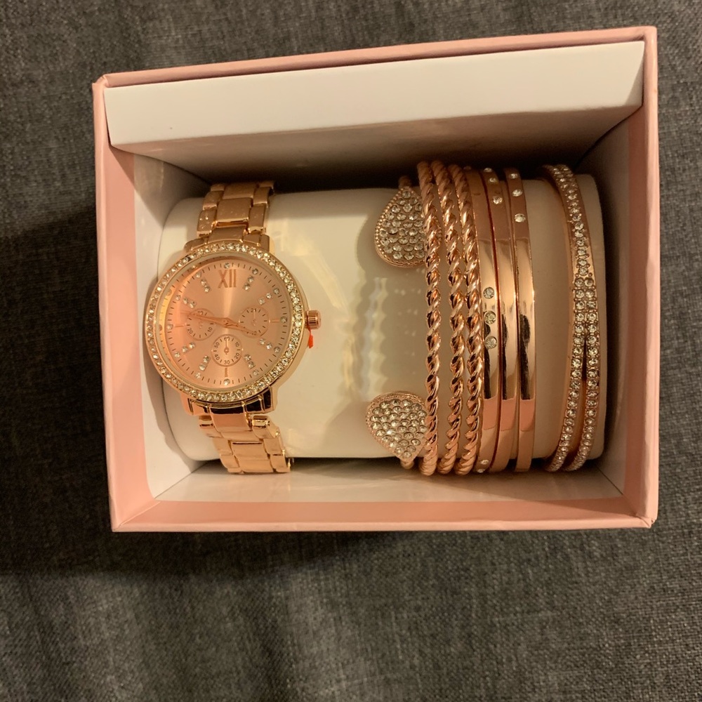 Cute watch and bracelet set!